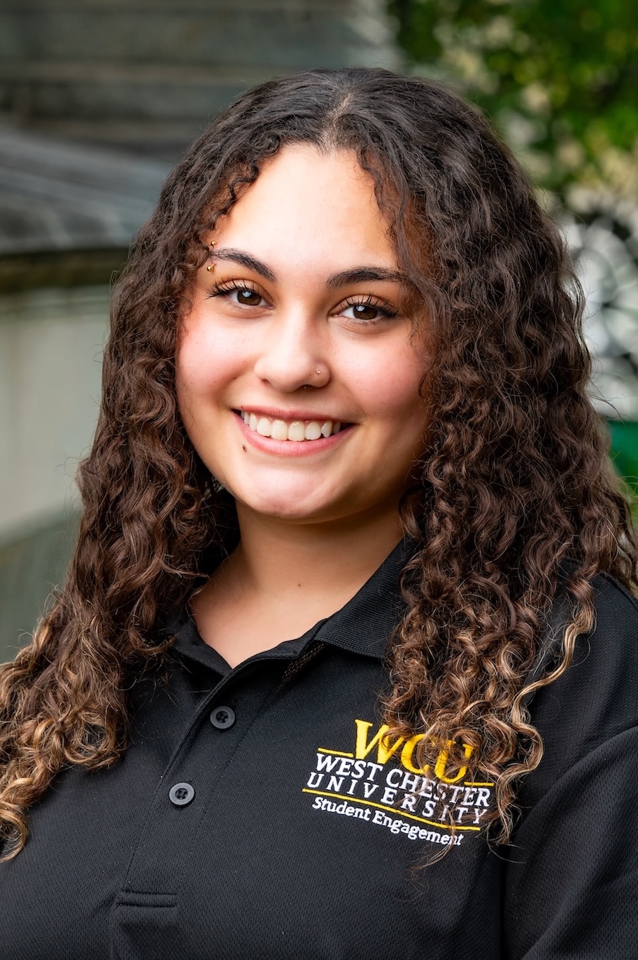 Headshot of Jazzy Flores