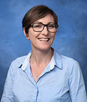 Dr. Lesley Siegel Headshot
