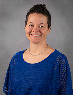 Elizabeth Foster Headshot