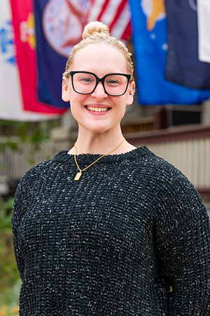 Reba Gilworth Headshot